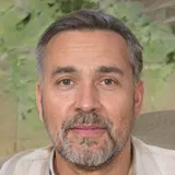 Klaus B.