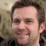 Viktor P.